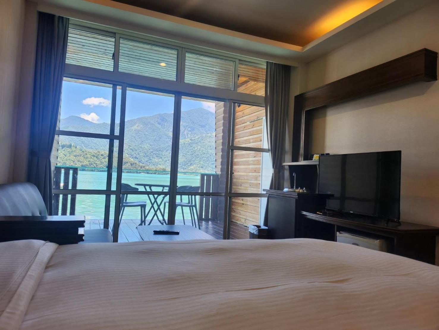 Sun Fog Hotel Yuchi Luaran gambar
